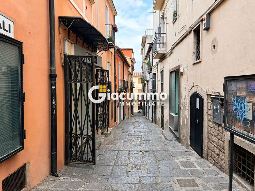 Immagine 11 di Locale commerciale in affitto  in Via Fratelli Bandiera 1 a Potenza