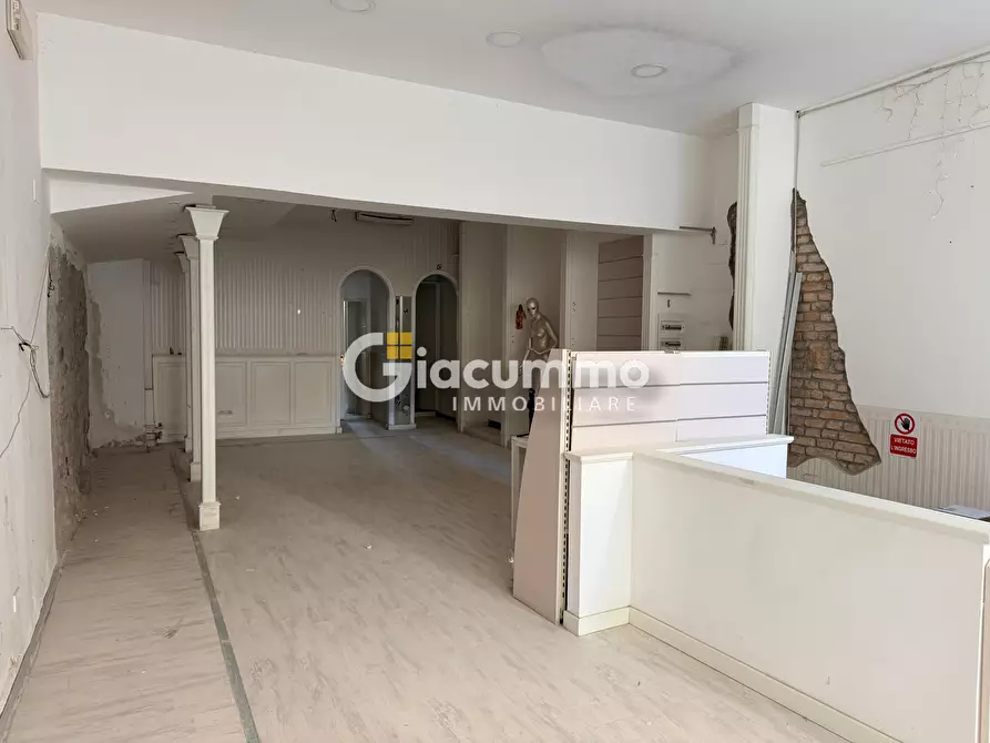 Immagine 4 di Locale commerciale in affitto  in Via Pretoria 43 a Potenza