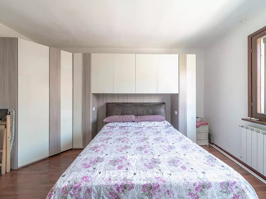 Immagine 41 di Casa bifamiliare in vendita  in Via Marconi snc a Briona