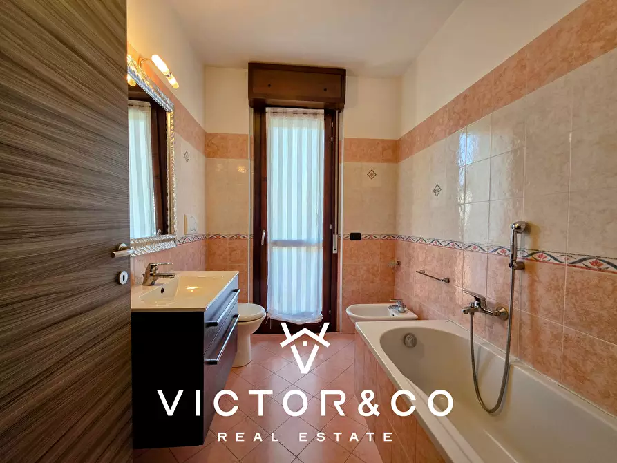 Immagine 12 di Quadrilocale in vendita  in Via Leopardi snc a Romentino