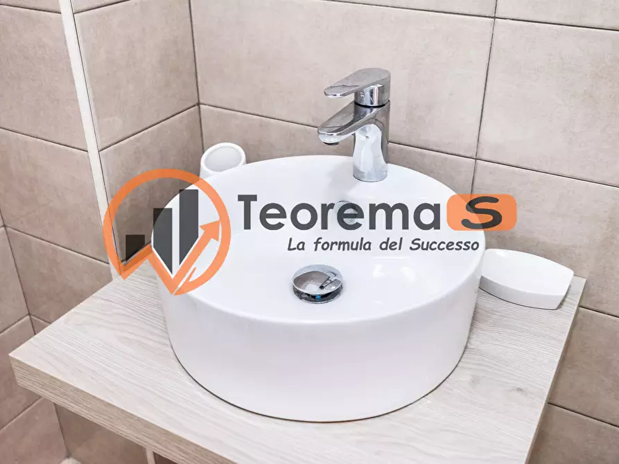 Immagine 23 di Trilocale in vendita  a Palermo