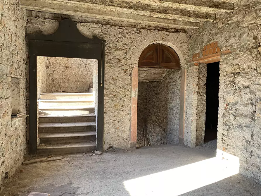 Immagine 51 di Rustico / casale in vendita  in Via Montini a Preseglie