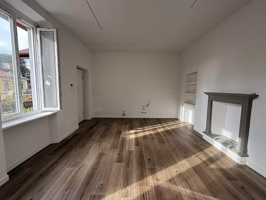 Immagine 20 di Bilocale in vendita  in Via Giuseppe Sirtori 1 a Carate Brianza