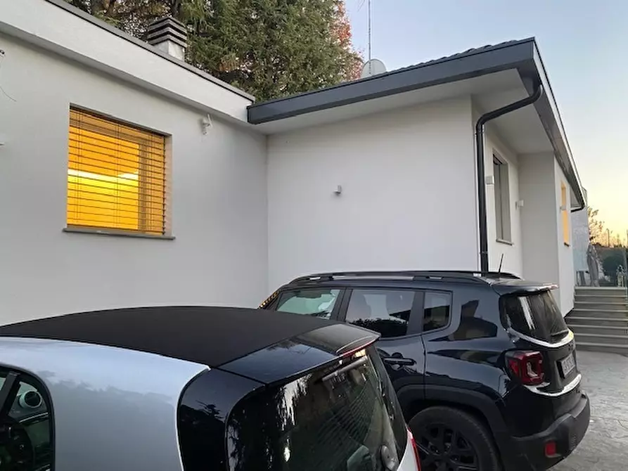 Immagine 50 di Villa in vendita  in Via Bruno Buozzi 16 a Sovico