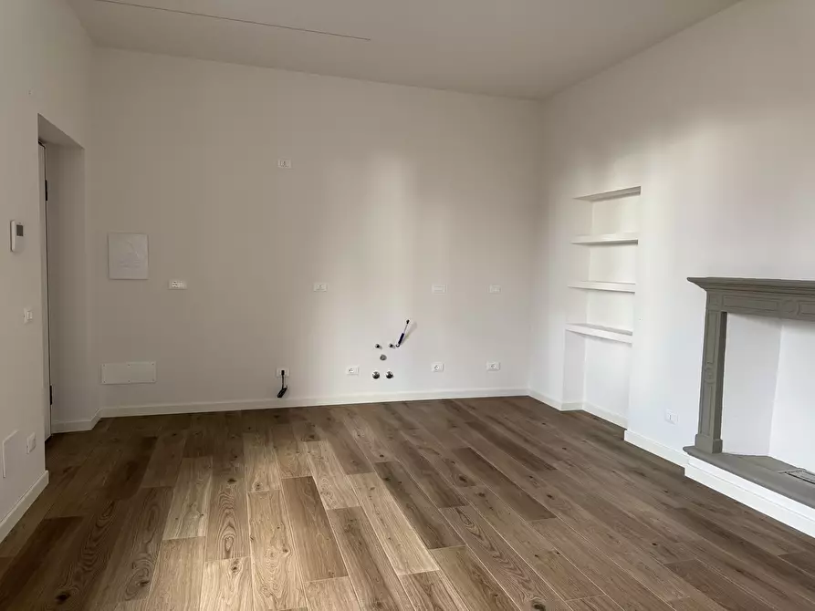 Immagine 13 di Bilocale in vendita  in Via Giuseppe Sirtori 1 a Carate Brianza