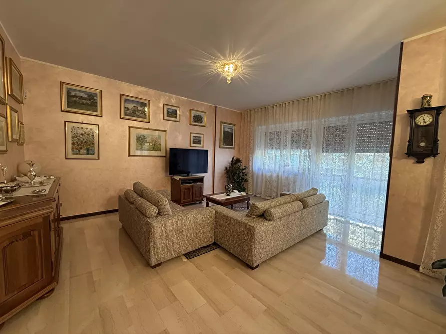 Immagine 37 di Pentalocale in vendita  in Via Roberto Moroni 7A a Sesto San Giovanni