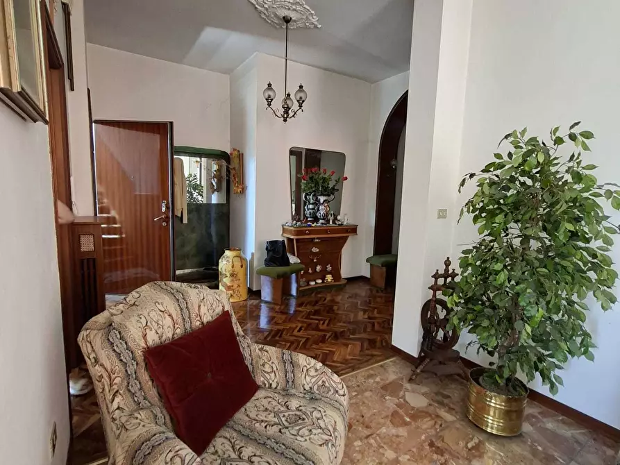 Immagine 22 di Trilocale in vendita  a Medesano