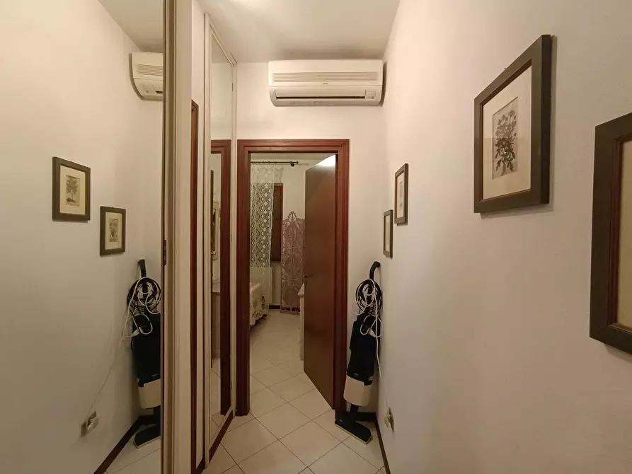 Immagine 5 di Trilocale in affitto  a Massa