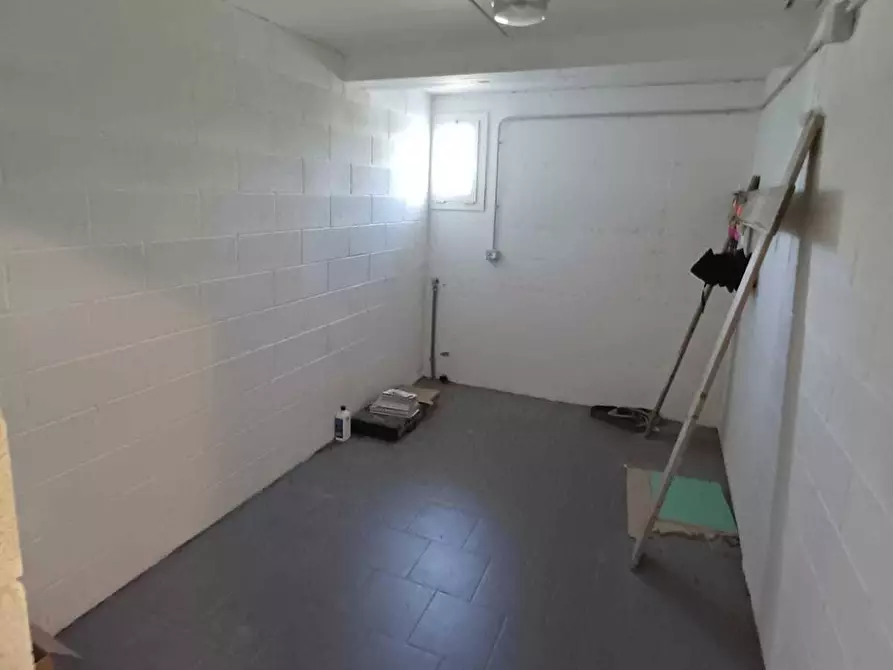 Immagine 24 di Bilocale in vendita  a Medesano