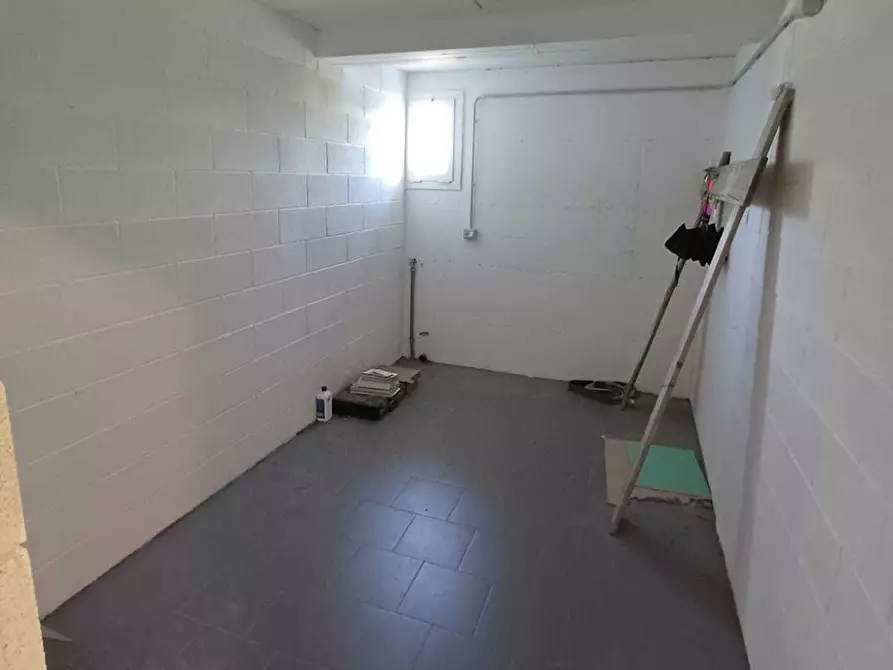 Immagine 44 di Trilocale in vendita  a Medesano