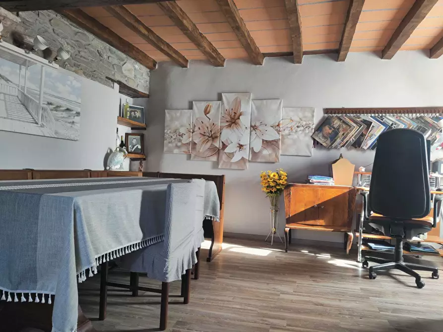 Immagine 22 di Casa indipendente in vendita  a Varano De' Melegari