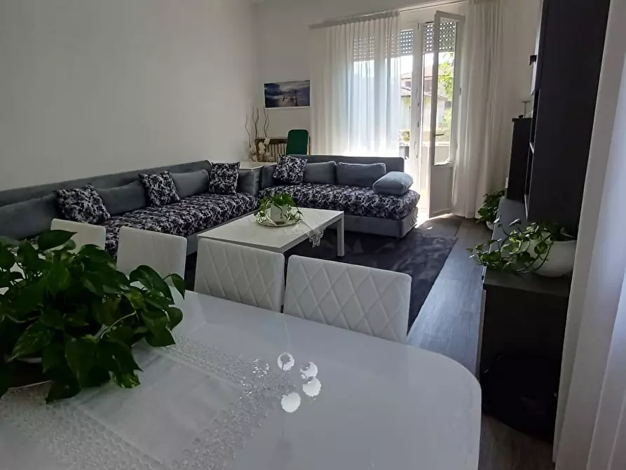 Immagine 13 di Trilocale in vendita  a Medesano