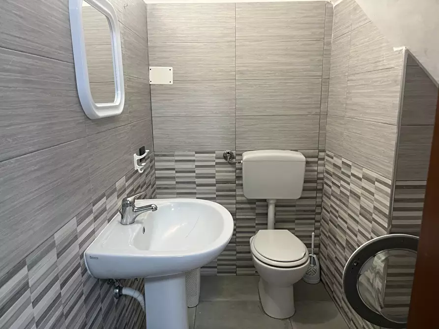 Immagine 21 di Porzione di casa in affitto  a Foggia