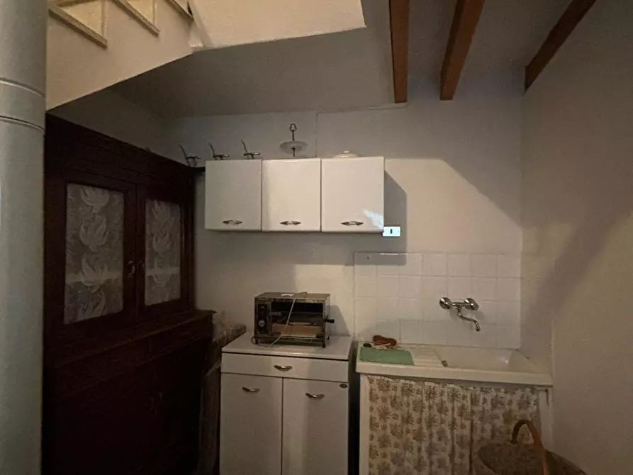 Immagine 28 di Porzione di casa in vendita  a Terenzo