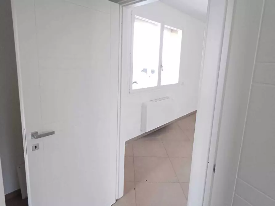 Immagine 15 di Bilocale in vendita  a Montechiarugolo