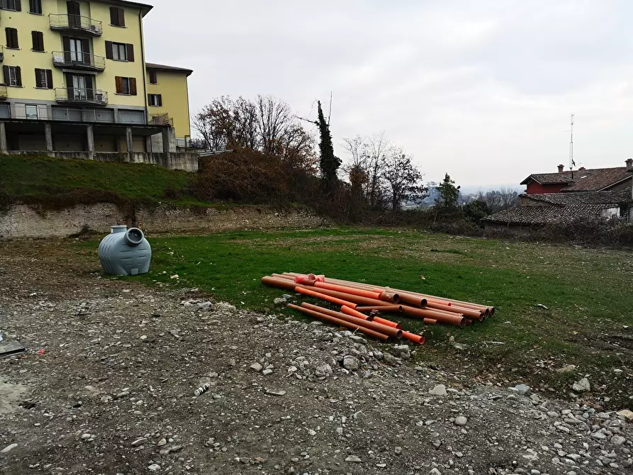 Immagine 5 di Terreno industriale in vendita  a Medesano