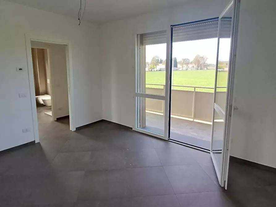 Immagine 38 di Bilocale in vendita  a Montechiarugolo