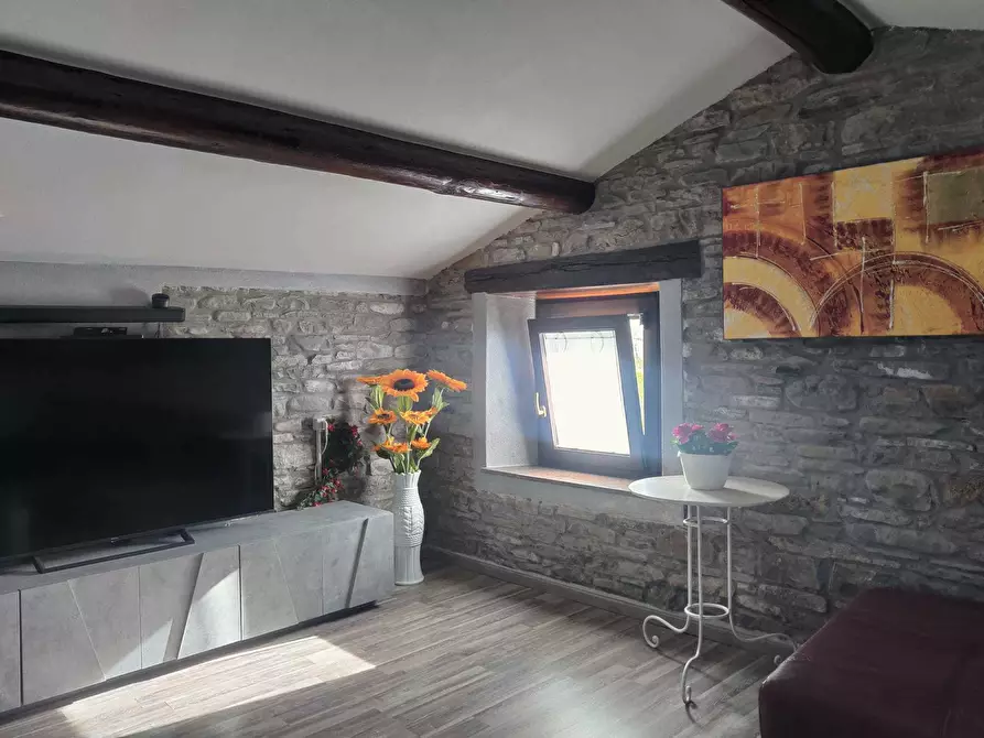 Immagine 32 di Casa indipendente in vendita  a Varano De' Melegari