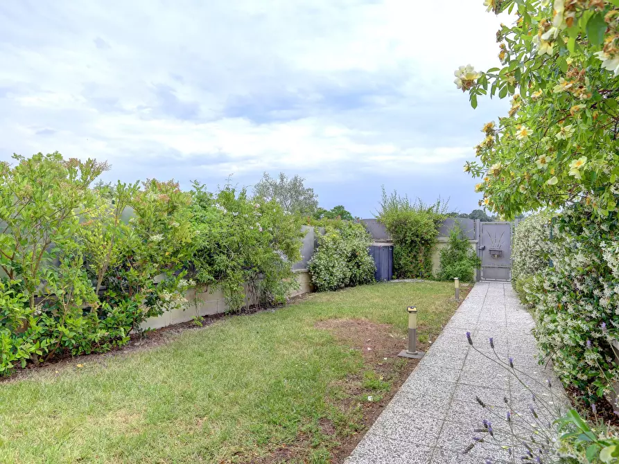 Immagine 16 di Villa in vendita  in Via del Fontanile di Mezzaluna 231 a Fiumicino