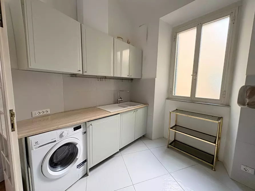 Immagine 9 di Trilocale in affitto  in Via di San Giovanni in Laterano 276 a Roma