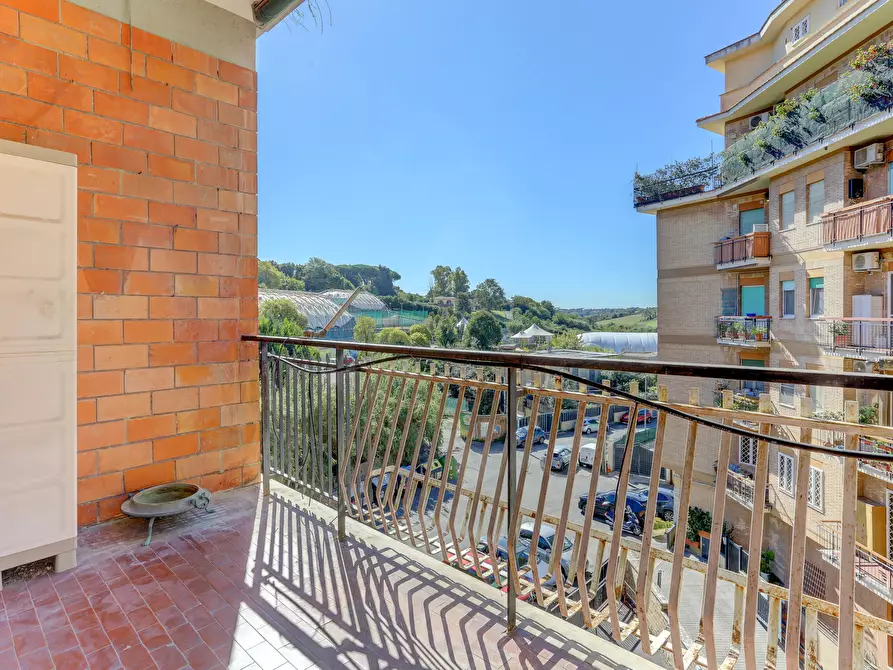 Immagine 16 di Appartamento in vendita  in Via del Forte Bravetta 186 a Roma