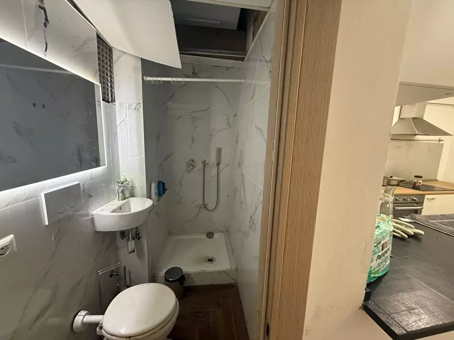 Immagine 8 di Trilocale in vendita  in Via Santa Cecilia 3 a Roma