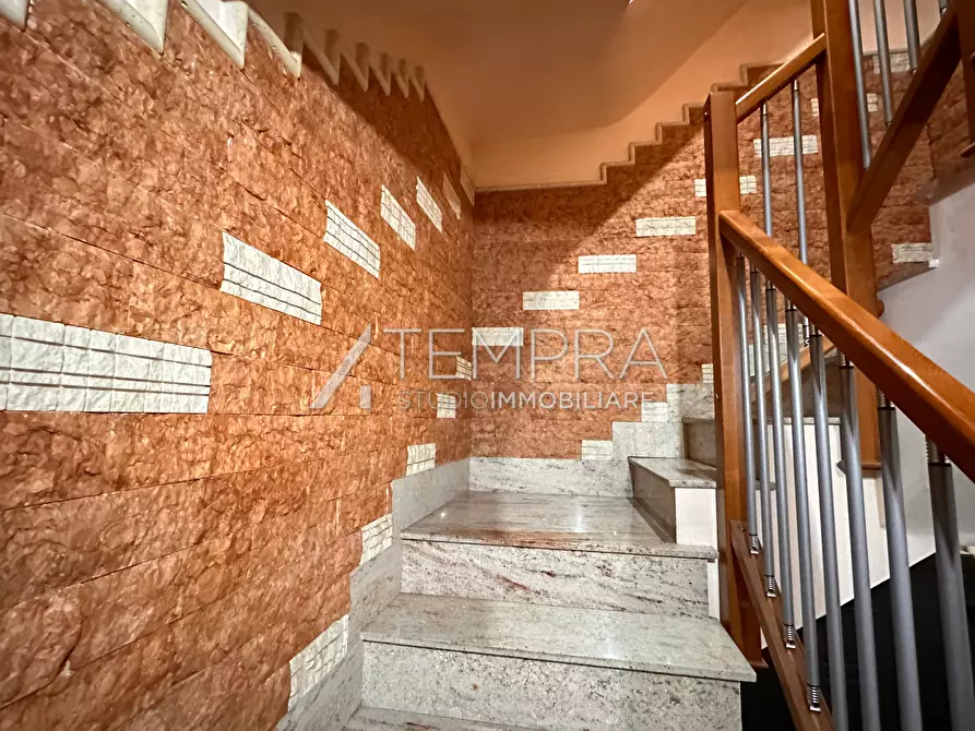 Immagine 7 di Casa indipendente in vendita  a Adrano