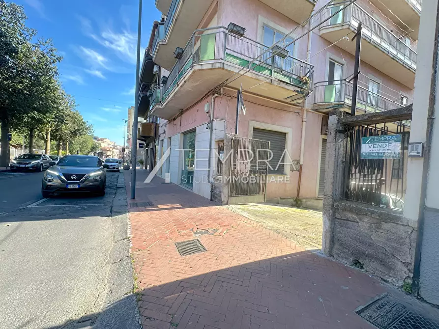 Immagine 13 di Attività artigianale in vendita  in Via Spampinato Aurelio 10 a Adrano