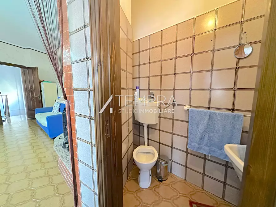 Immagine 10 di Appartamento in vendita  in via archeologica 12 a Adrano