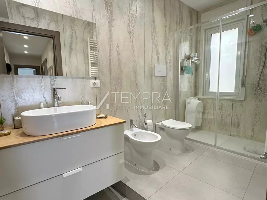 Immagine 17 di Appartamento in vendita  in VIA PASCAL a Adrano