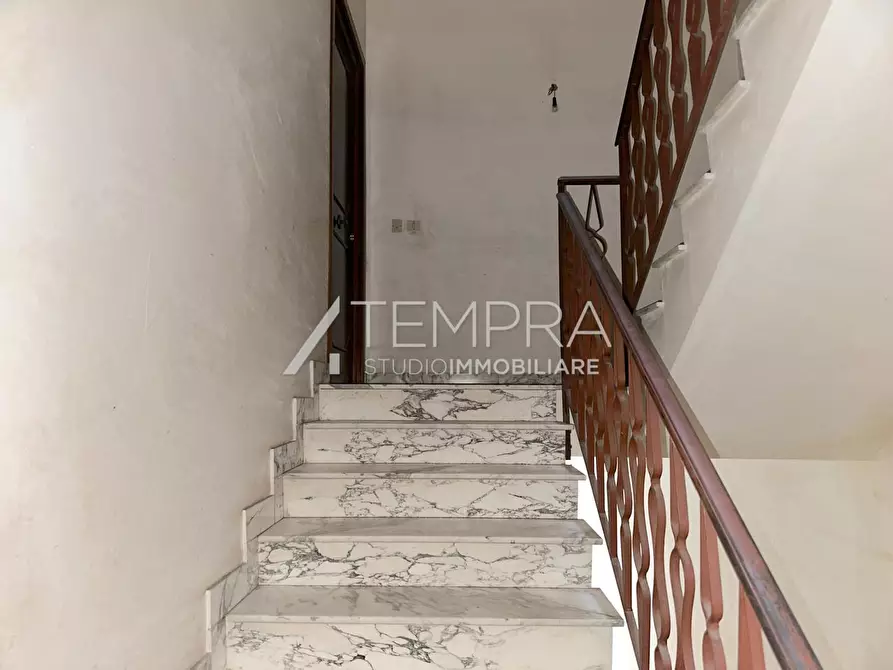 Immagine 4 di Appartamento in vendita  in Via della Costituzione 32 a Adrano