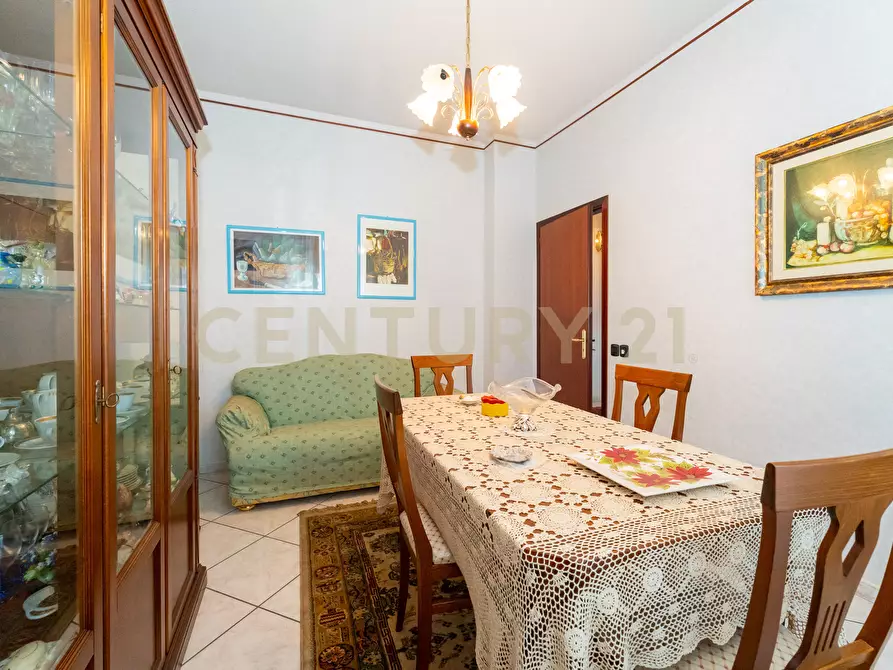 Immagine 48 di Pentalocale in vendita  in Viale Nitta 16b a Catania