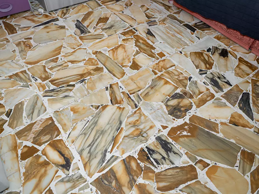 Immagine 13 di Pentalocale in vendita  in Via Goffredo Mameli 4 a Belpasso