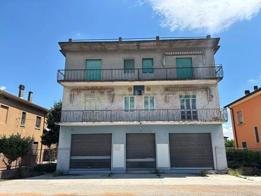 Immagine 1 di Palazzo in vendita  in Via Roma 85 a Isola Della Scala
