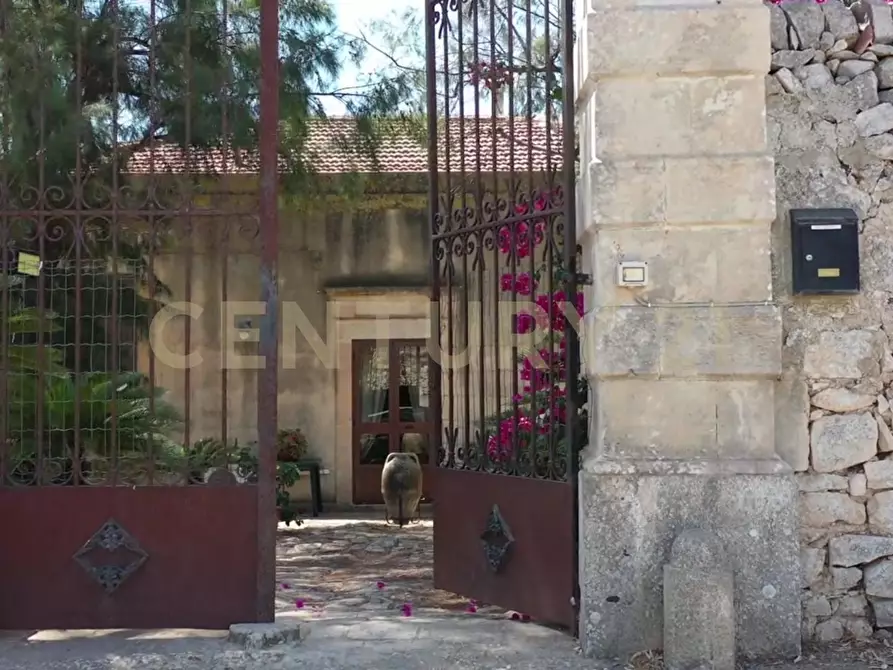 Immagine 8 di Villa in vendita  in Contrada Pirato Cava Maria 47 a Modica