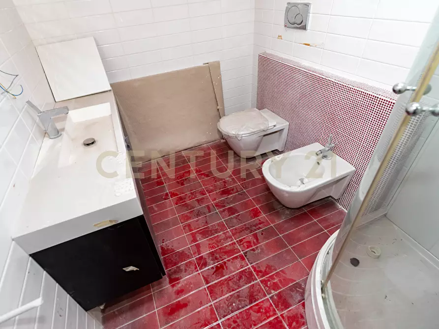 Immagine 63 di Pentalocale in vendita  in Via Lorenzo Maddem 67 a Acireale