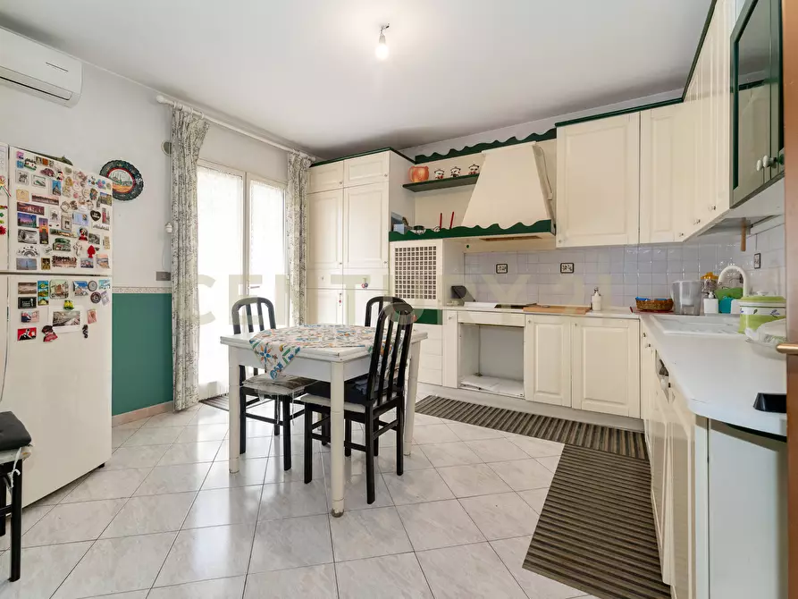 Immagine 24 di Villa in vendita  in Via Santa Rosa da Lima 17 a Catania