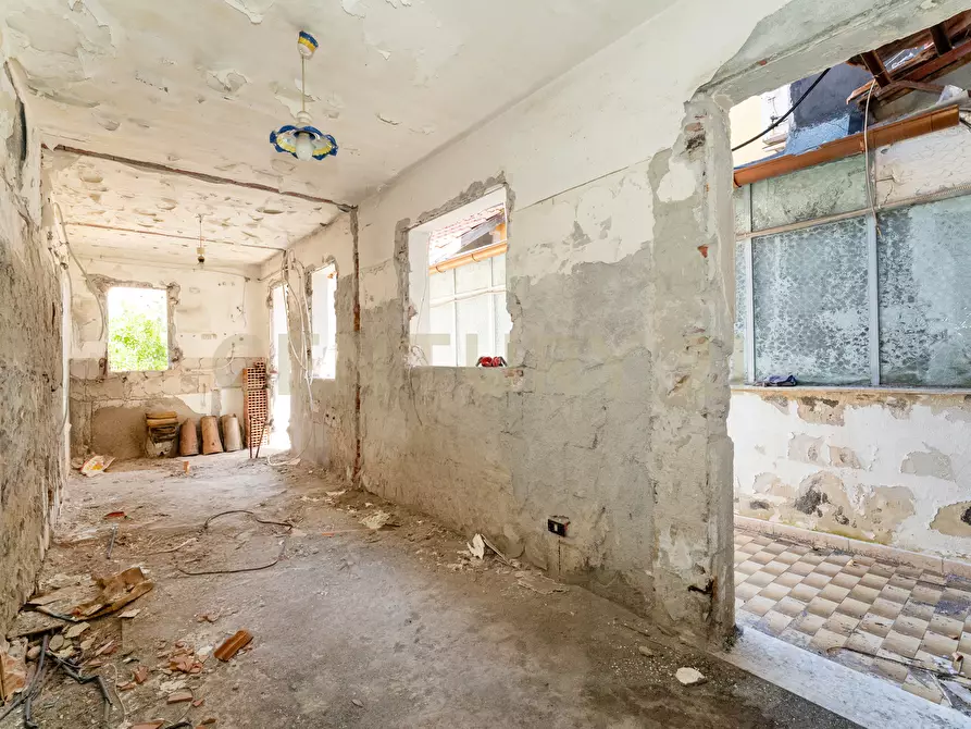 Immagine 19 di Casa indipendente in vendita  in Via Macaluso 9 a Catania