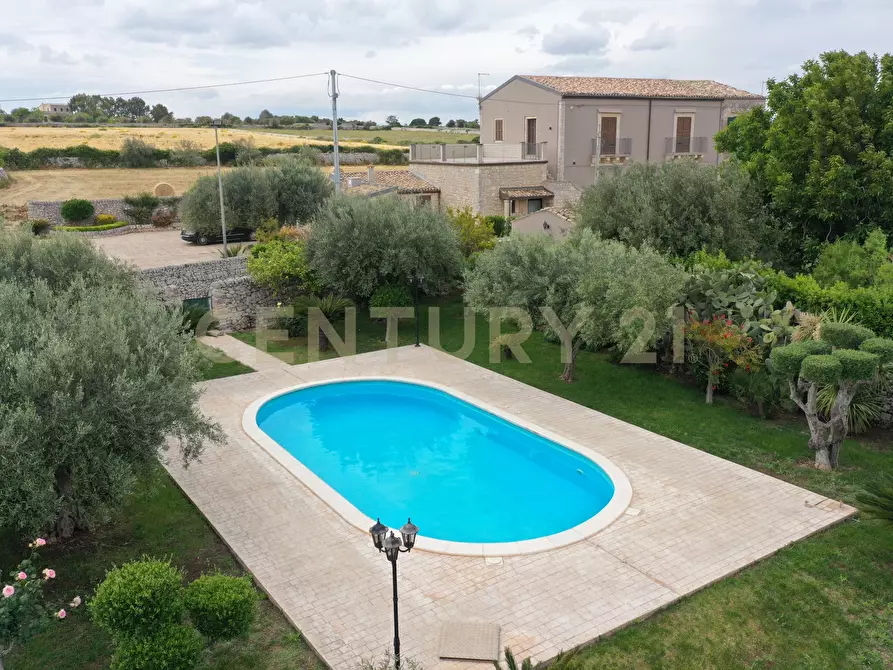 Immagine 1 di Villa in vendita  in Via Passo Parrino 19 a Modica