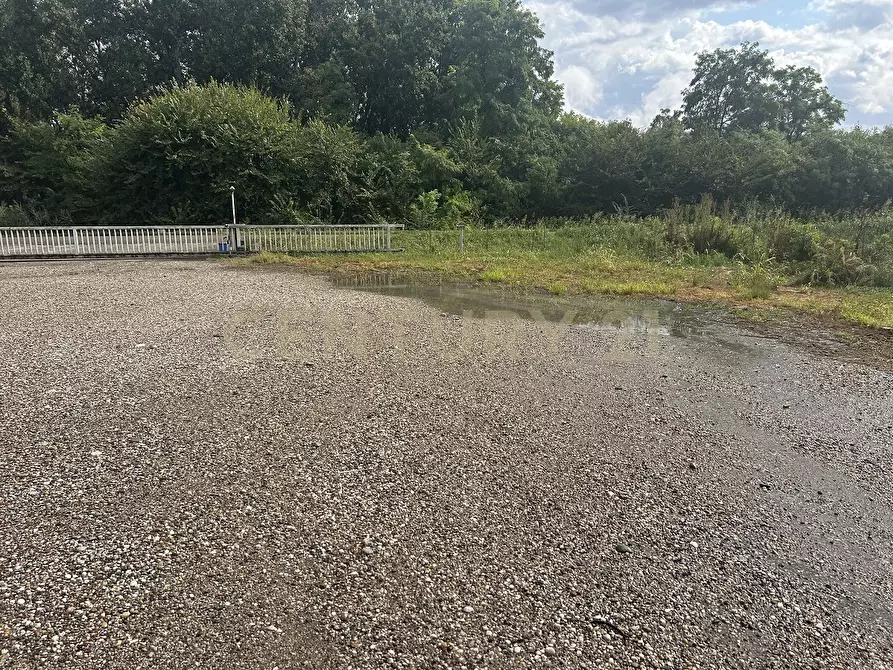 Immagine 5 di Pentalocale in vendita  in Strada Ostigliese 190 a Roncoferraro