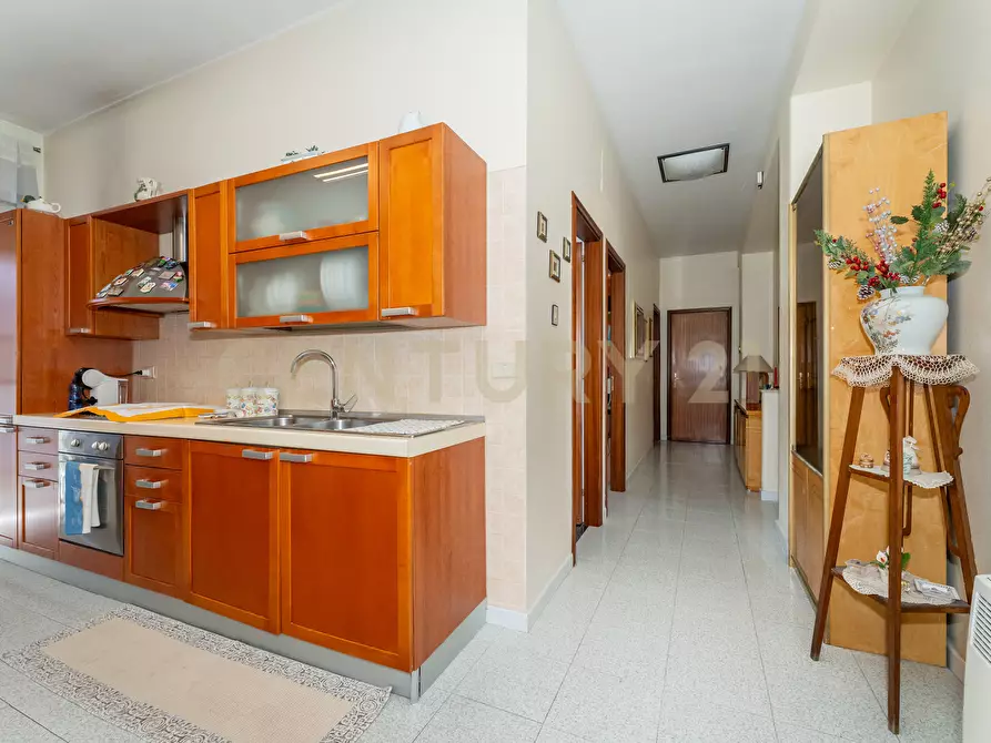 Immagine 9 di Quadrilocale in vendita  in Via Vincenzo Giuffrida 194 a Catania