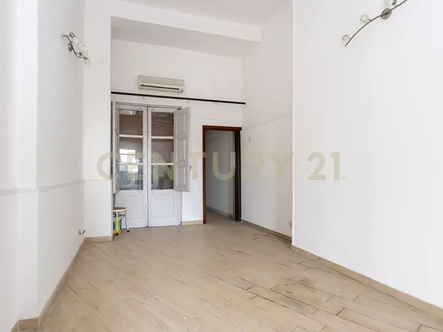 Immagine 5 di Locale commerciale in vendita  in Via Nizzeti a Tremestieri Etneo