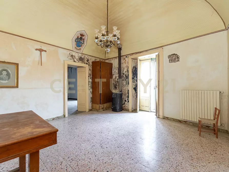 Immagine 10 di Casa indipendente in vendita  in Via Roma 68 a Vizzini