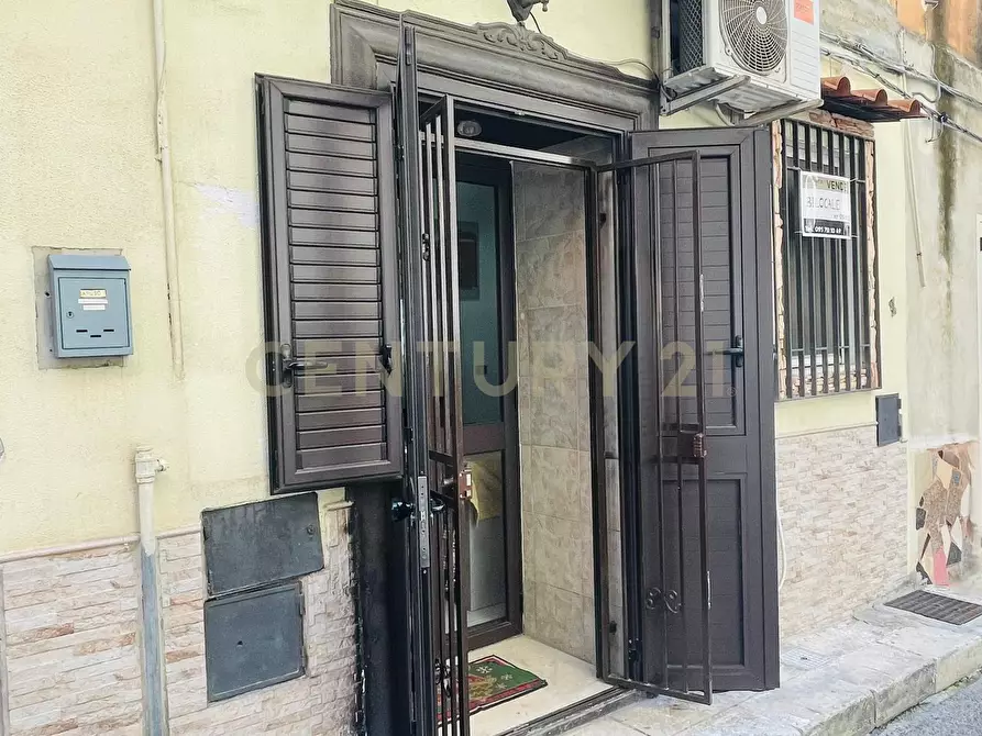 Immagine 2 di Bilocale in vendita  in Via Ciro Menotti 61 a Gela