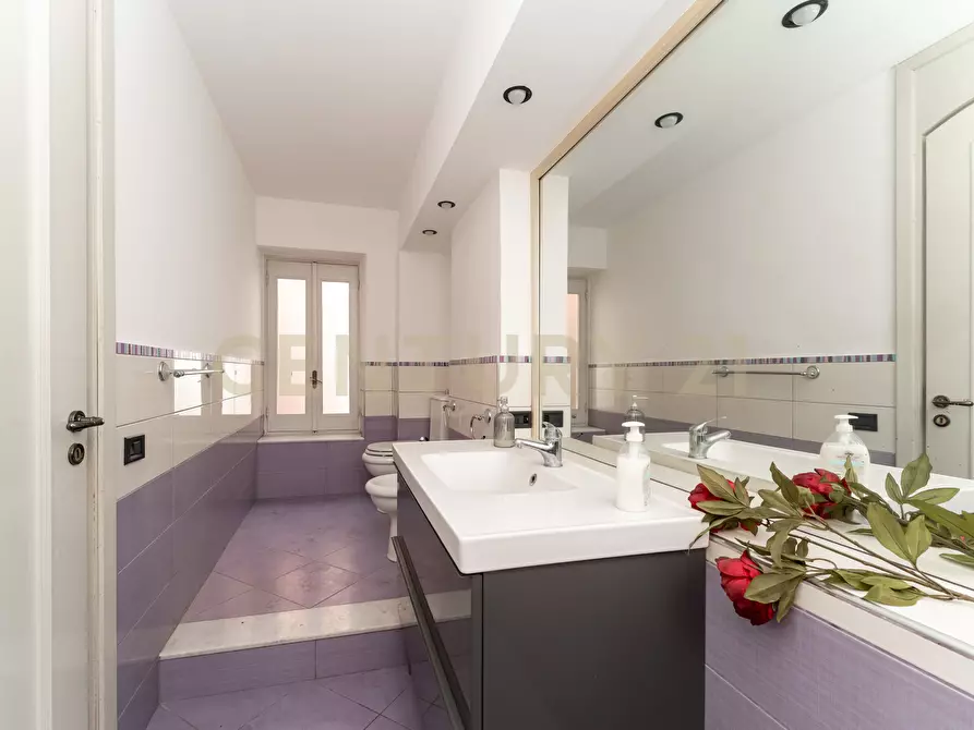 Immagine 66 di Villa in vendita  in Via Ingegnere 130 a Catania