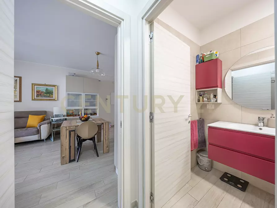 Immagine 27 di Bilocale in vendita  in Via Emanuela Loi 10 a Roma