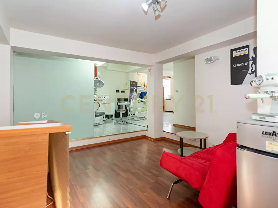 Immagine 22 di Pentalocale in vendita  in Via Pietra dell'Ova 396396 a Tremestieri Etneo