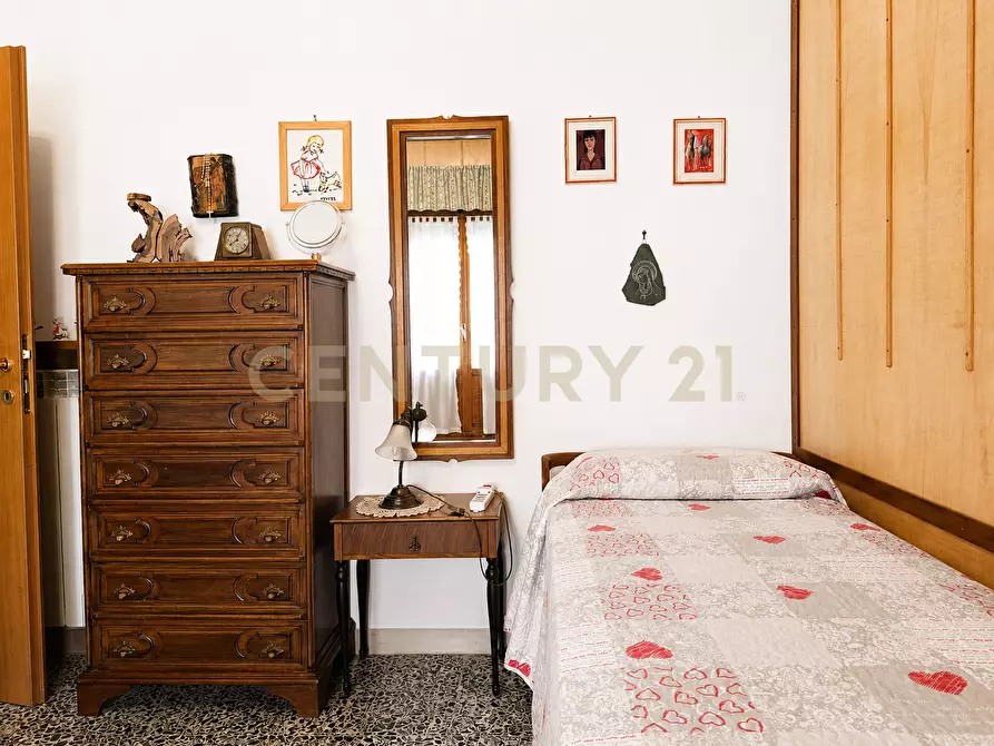 Immagine 9 di Pentalocale in vendita  in VIA PRIMO MAGGIO 51 51 a Abbadia San Salvatore