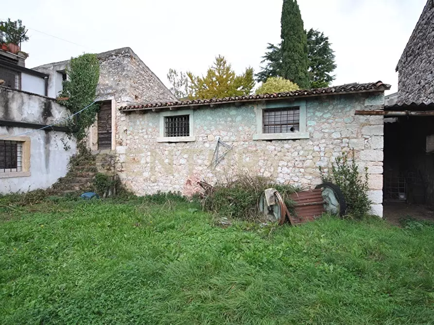 Immagine 20 di Rustico / casale in vendita  in Via Squaranto 6 a Verona