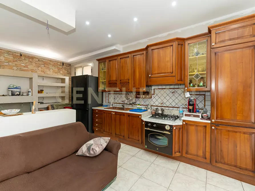 Immagine 25 di Pentalocale in vendita  in Via Goffredo Mameli 4 a Belpasso